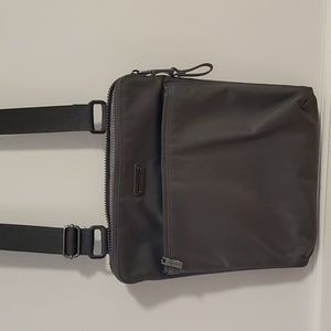 NWOT BAGGALLINI Gray Nylon Crossbody Bag w/Card Case Wristlet
